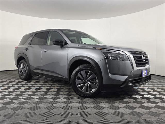 Used 2024 Nissan Pathfinder S AWD/4WD image 1