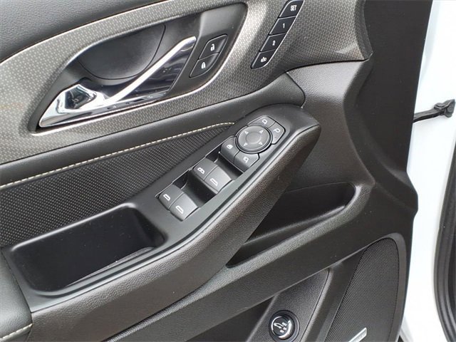 Used 2023 Chevrolet Traverse Premier w/ Redline Edition image 13