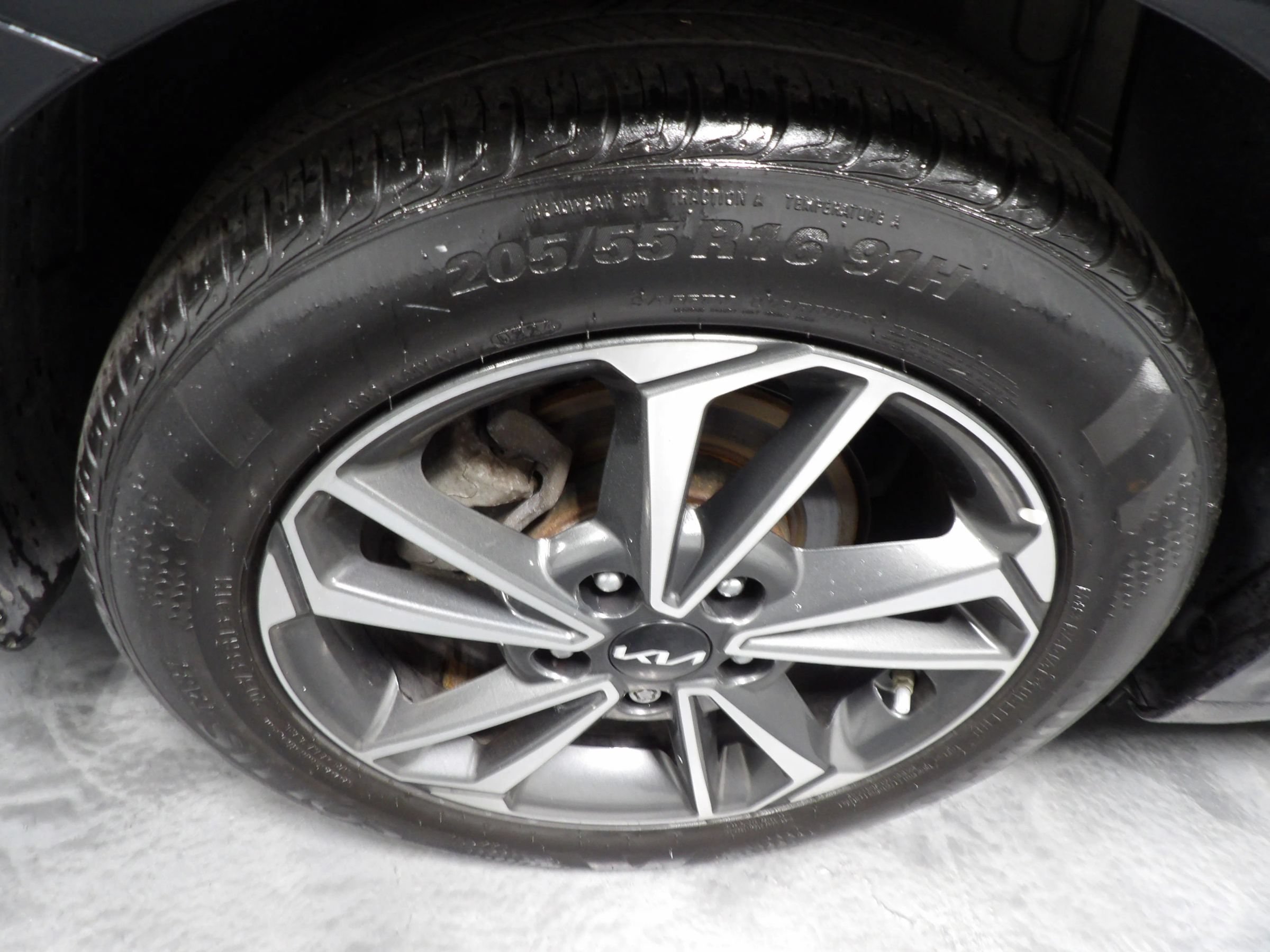 Used 2024 Kia Forte LXS FWD image 20