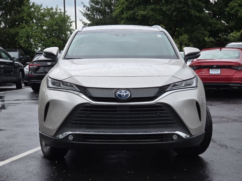 Used 2024 Toyota Venza XLE AWD/4WD image 17