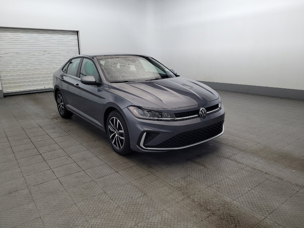 Used 2025 Volkswagen Jetta SE FWD image 13