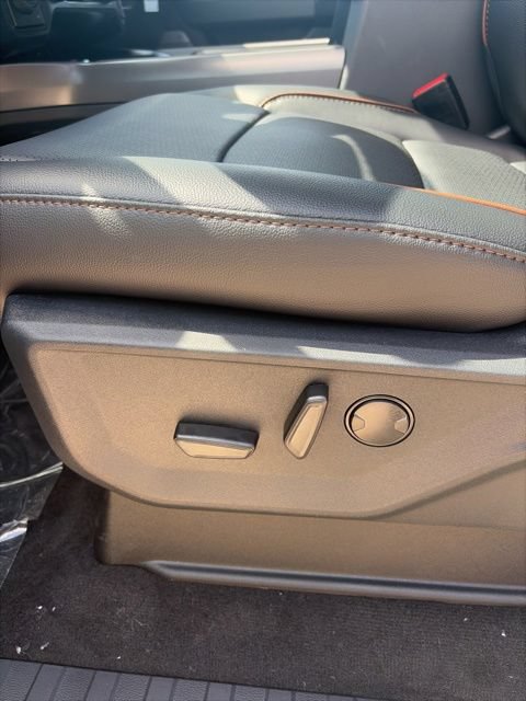 New 2026 Ford F350 Lariat w/ Chrome Package AWD/4WD image 25