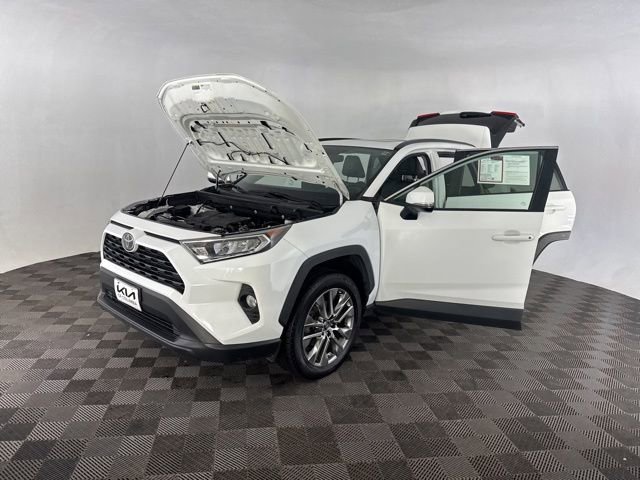 Used 2019 Toyota RAV4 XLE Premium w/ All Weather Liner Package image 12