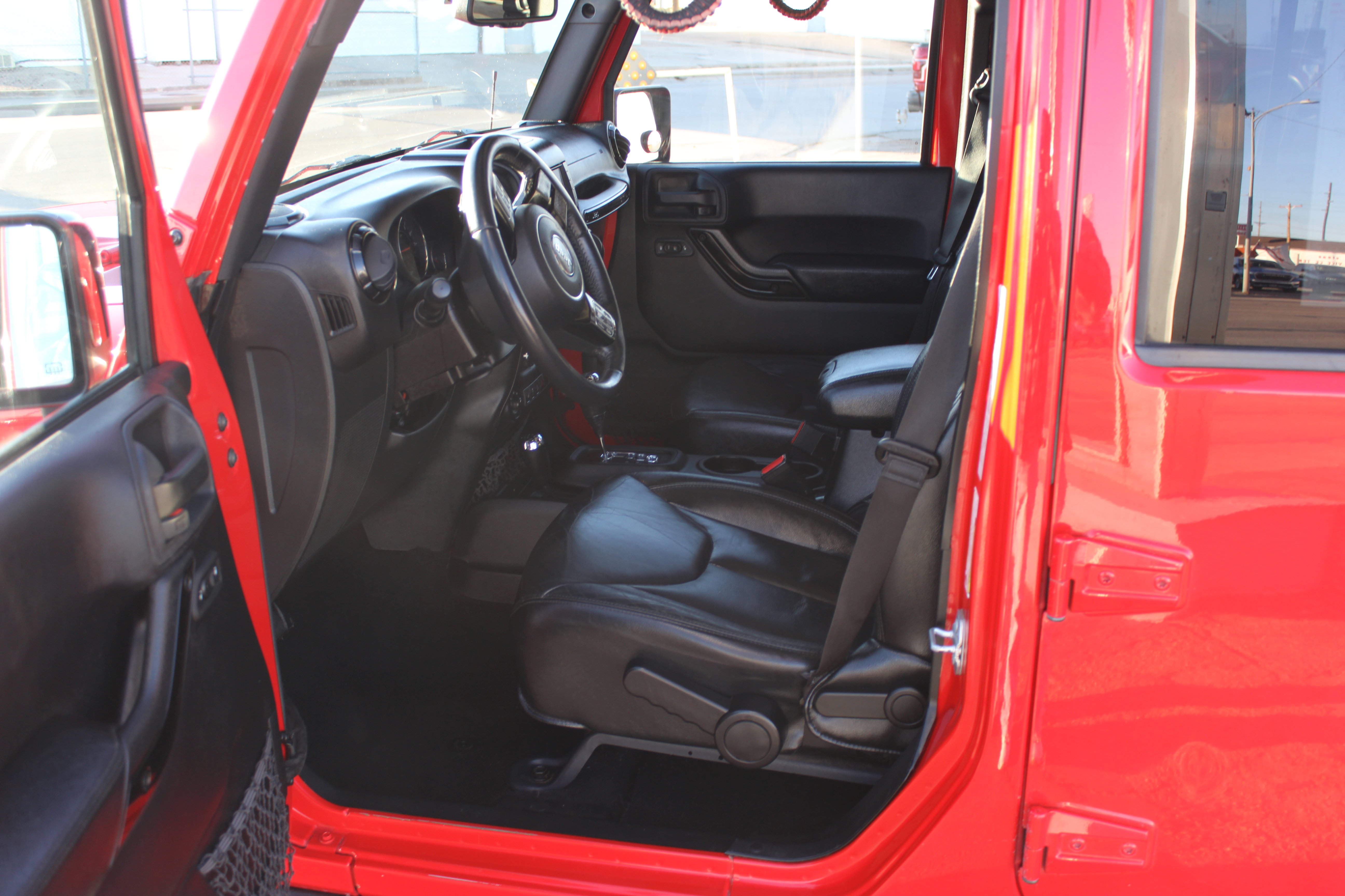 Used 2015 Jeep Wrangler Altitude image 17