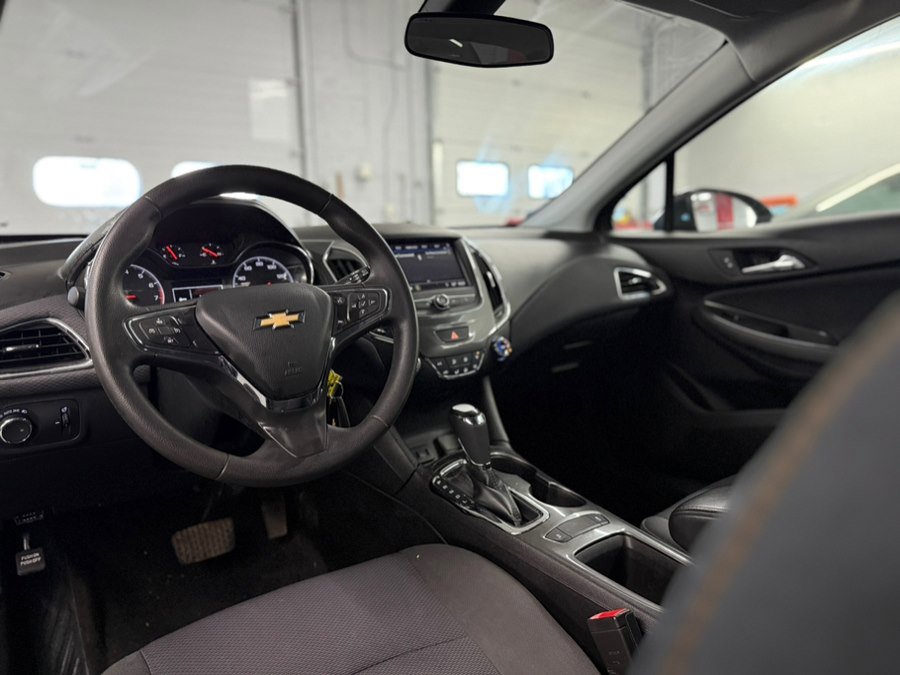 Used 2019 Chevrolet Cruze LS w/ LS Convenience Package image 31