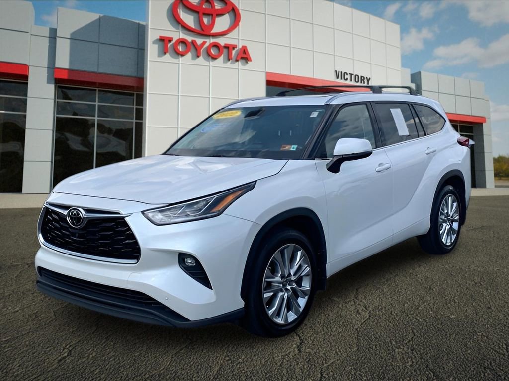 Used 2022 Toyota Highlander Limited image 7