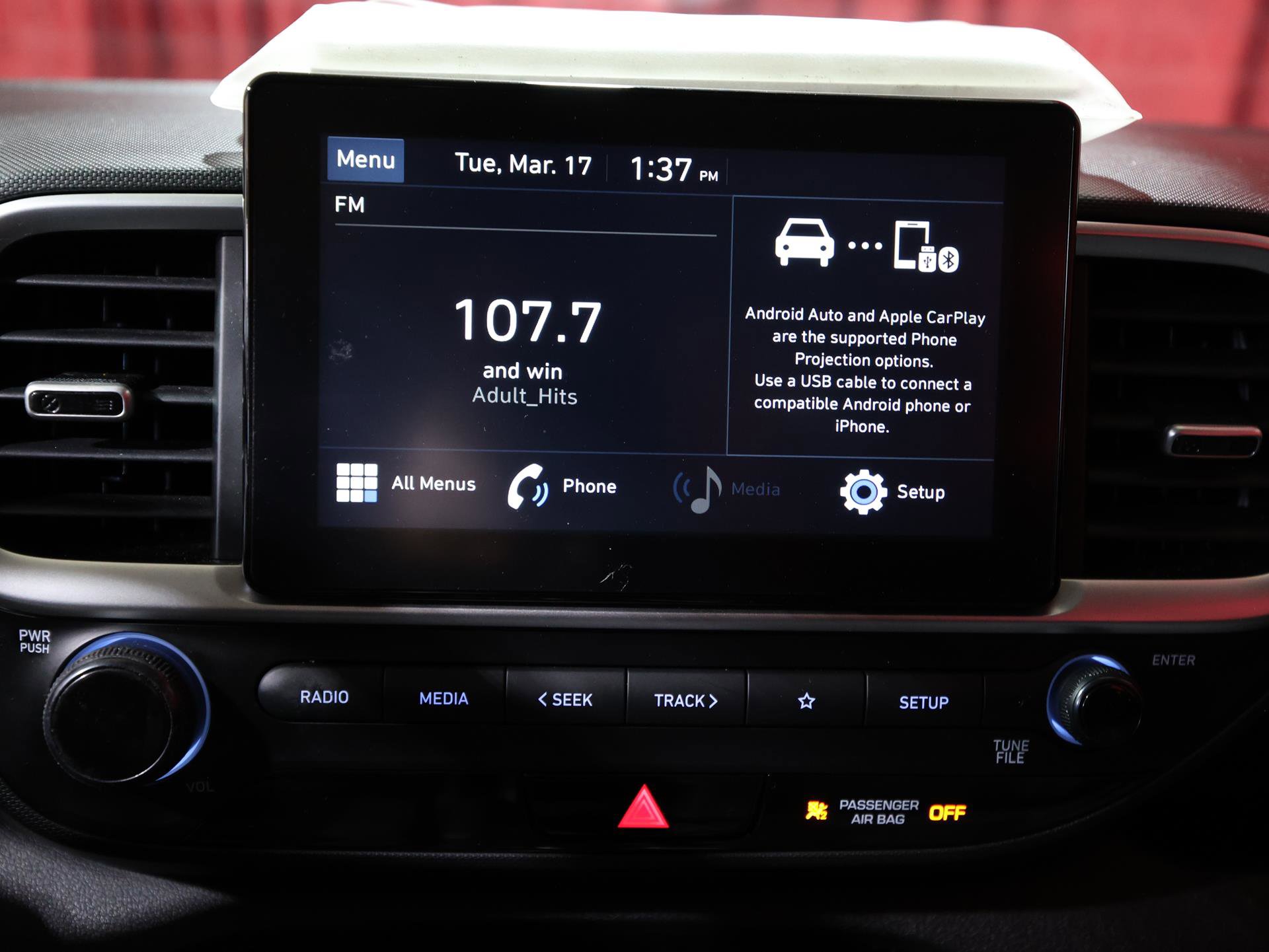 Used 2020 Hyundai Venue SEL w/ Convenience Package image 18