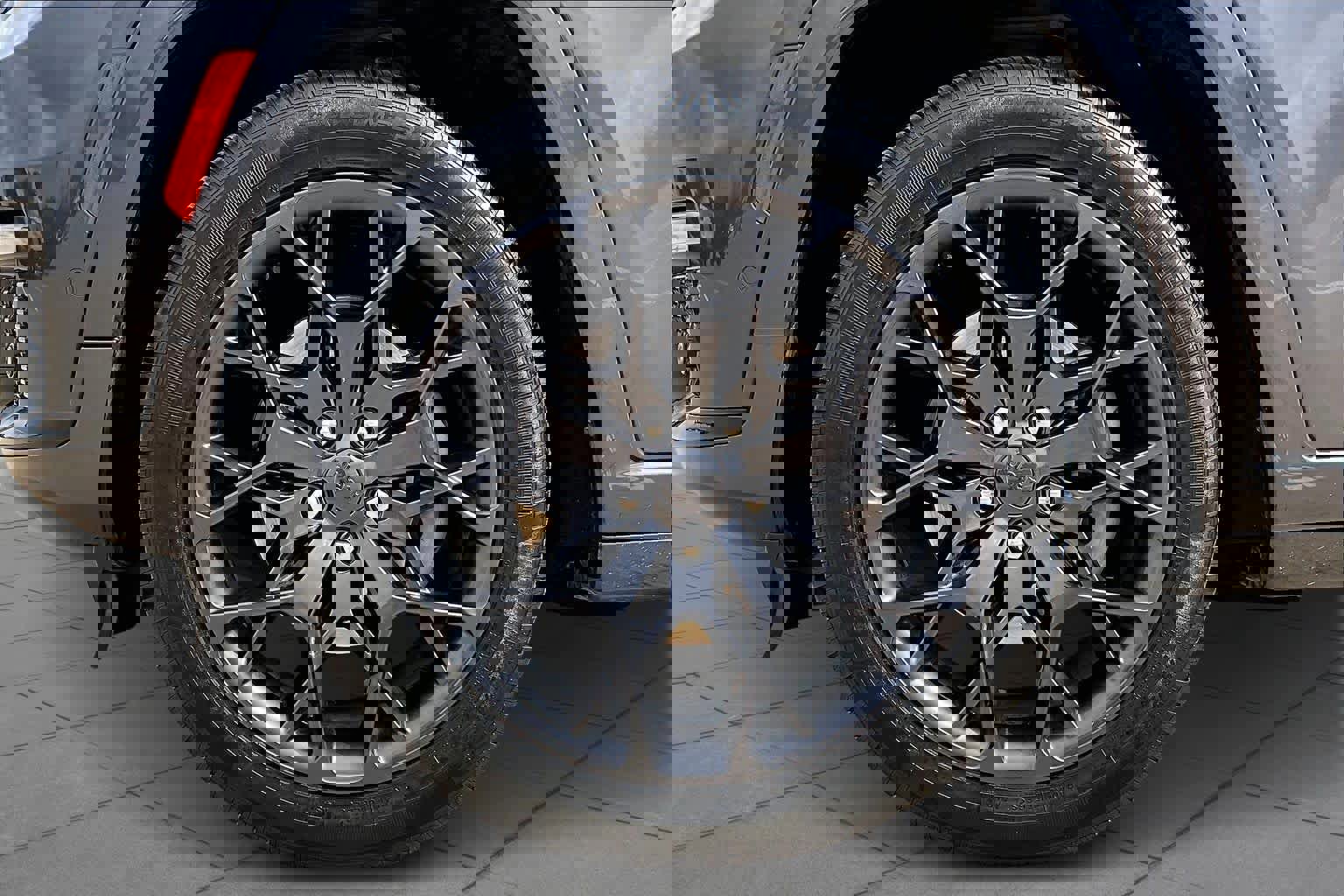 Used 2023 Jeep Grand Cherokee L Summit w/ High Altitude Package image 11