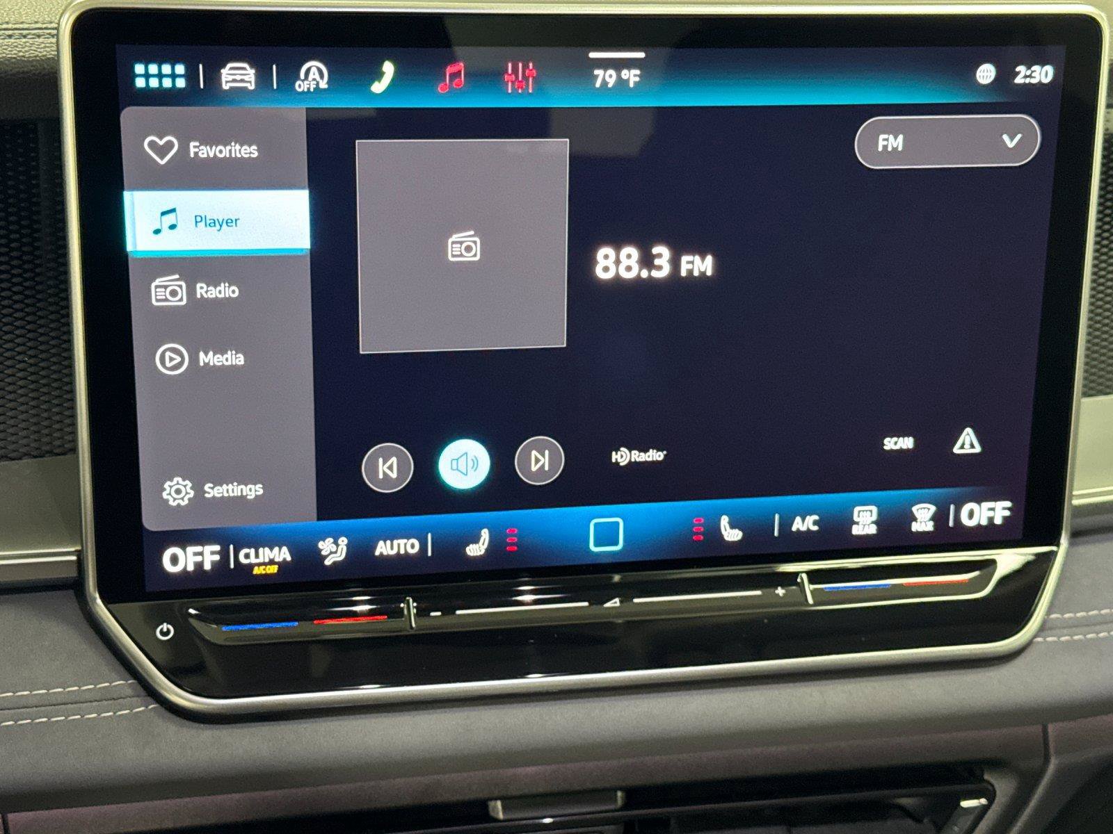 New 2026 Volkswagen Tiguan SE FWD image 17