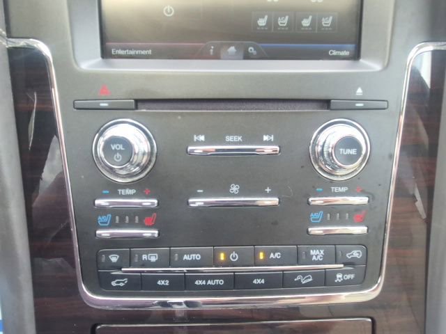 Used 2015 Lincoln Navigator 4WD w/ Equipment Group 101A Reserve image 30