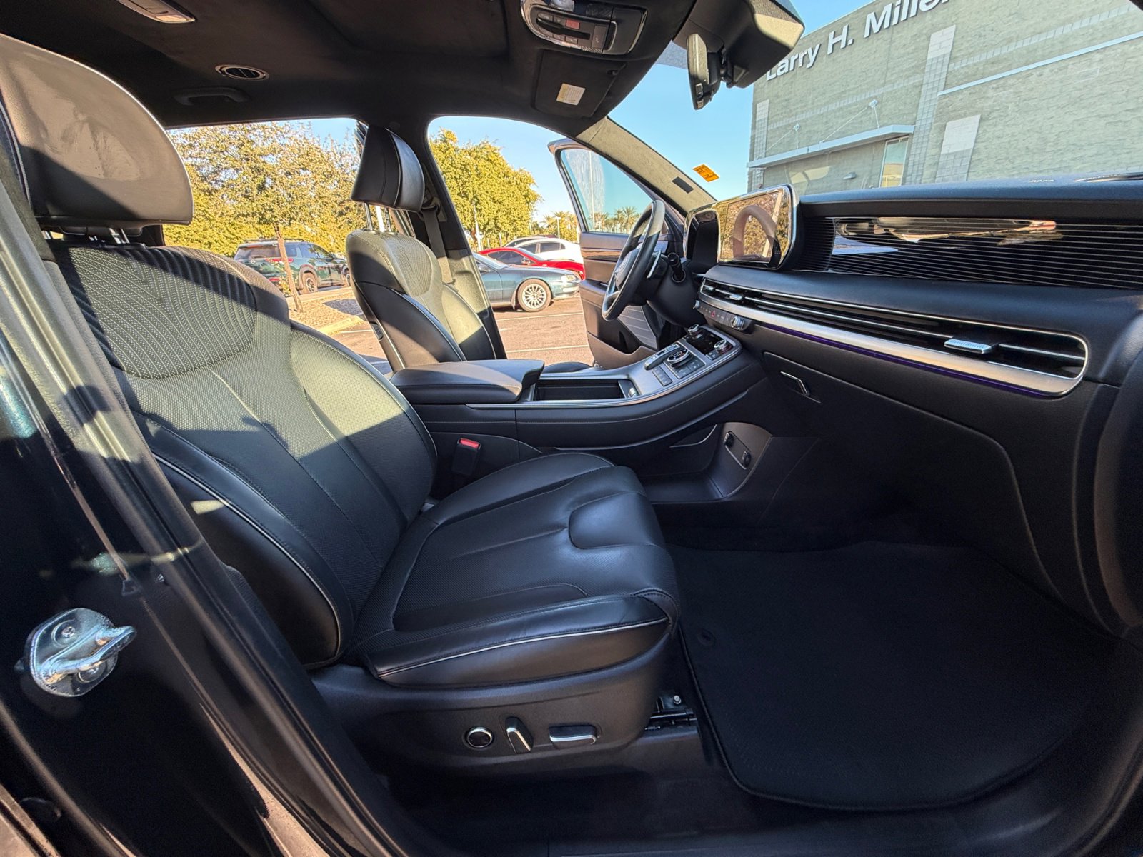 Used 2024 Hyundai Palisade Calligraphy image 19