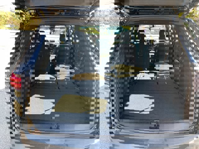 Used 2022 Chevrolet Traverse LT image 35