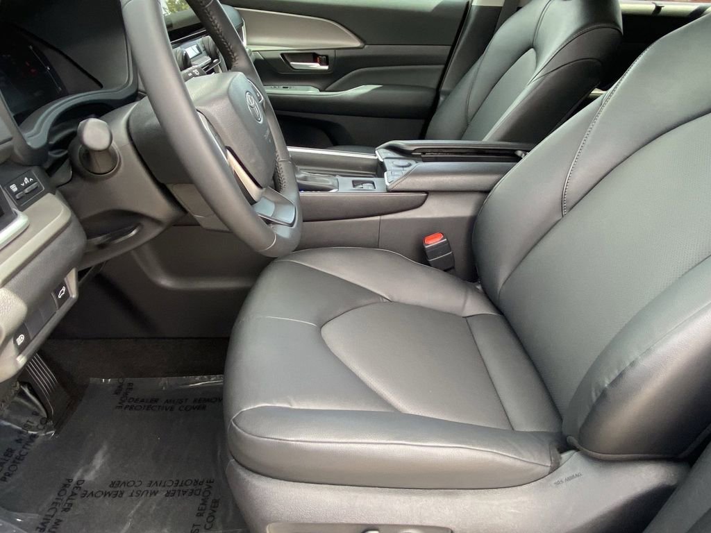 Certified 2026 Toyota Grand Highlander XLE image 23