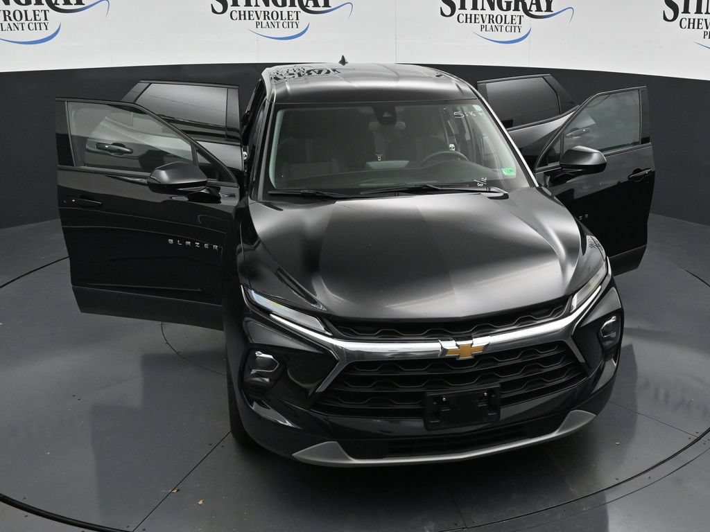 Used 2025 Chevrolet Blazer LT AWD/4WD image 34