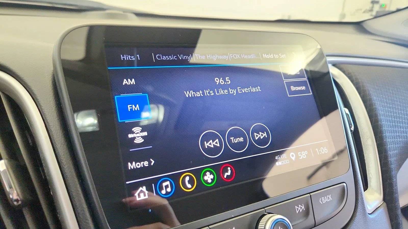 Used 2025 Chevrolet Malibu LT FWD image 20
