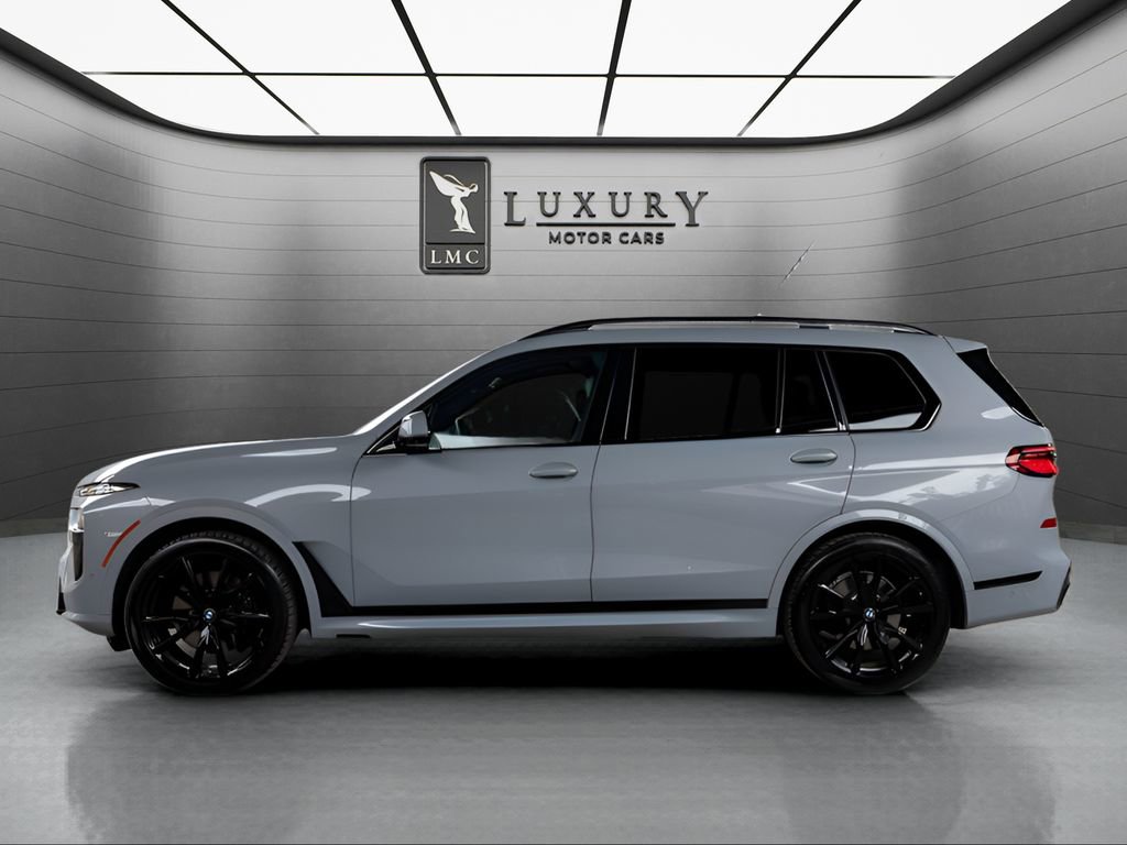 Used 2023 BMW X7 xDrive40i w/ Executive Package AWD/4WD image 5