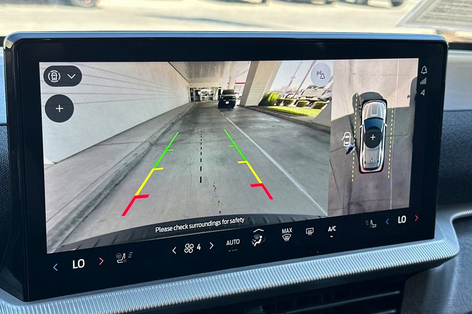 Used 2025 Ford Explorer Platinum w/ LUX Leather Package image 21