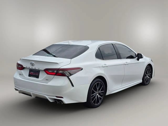 Used 2021 Toyota Camry SE FWD image 5