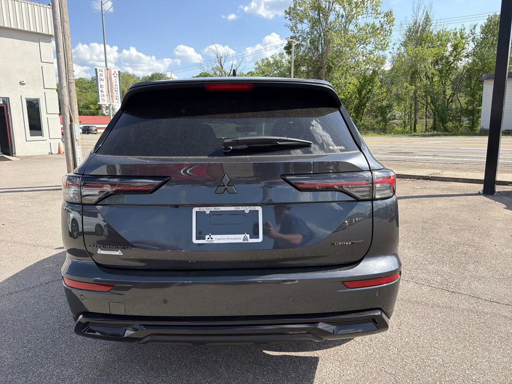 New 2026 Mitsubishi Outlander LE AWD/4WD image 5