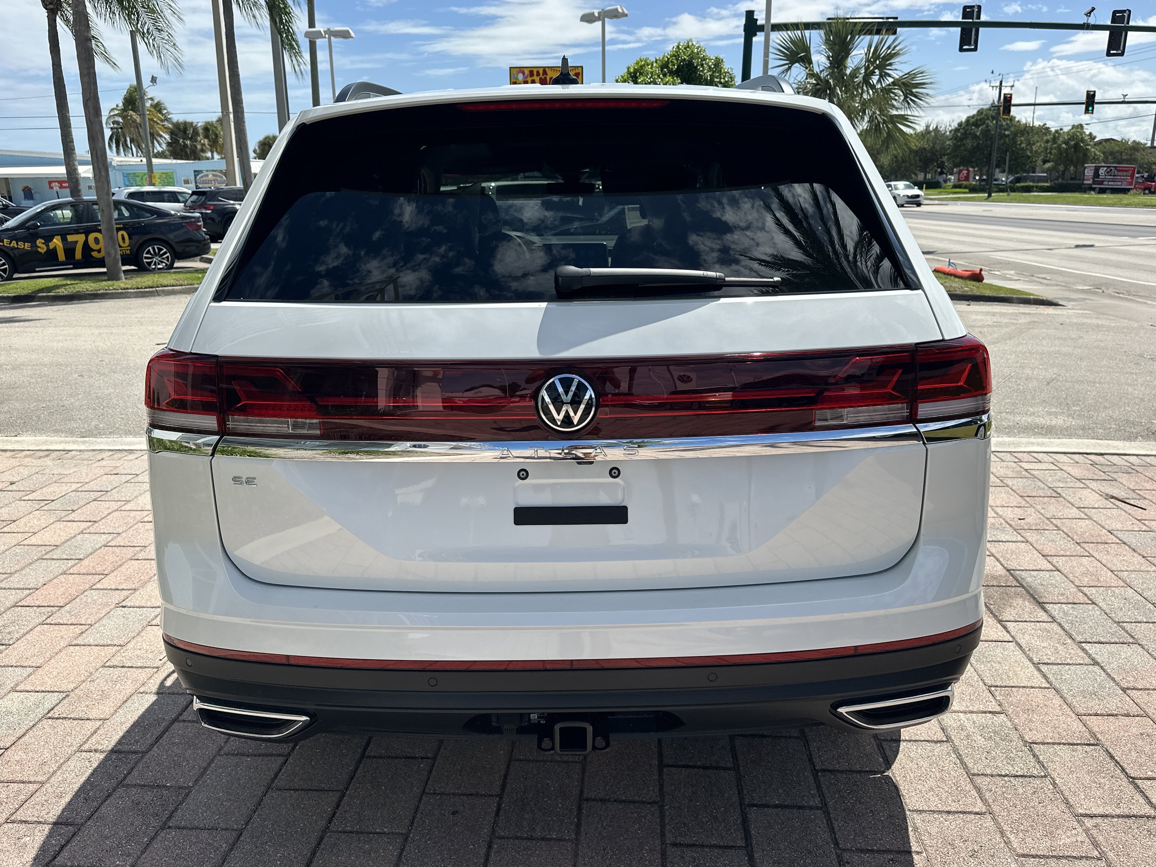 New 2026 Volkswagen Atlas SE image 7