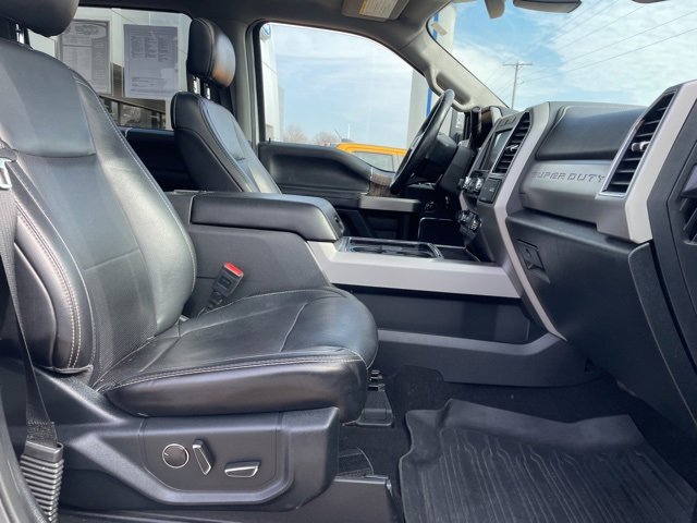 Used 2019 Ford F250 Lariat w/ Lariat Ultimate Package image 16