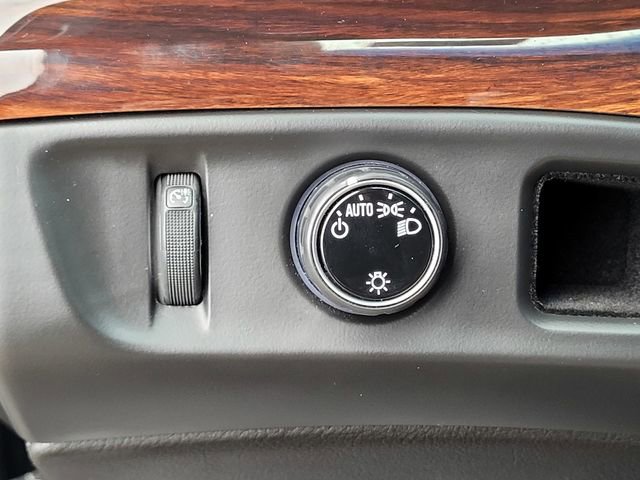 Used 2016 Cadillac Escalade Luxury image 13