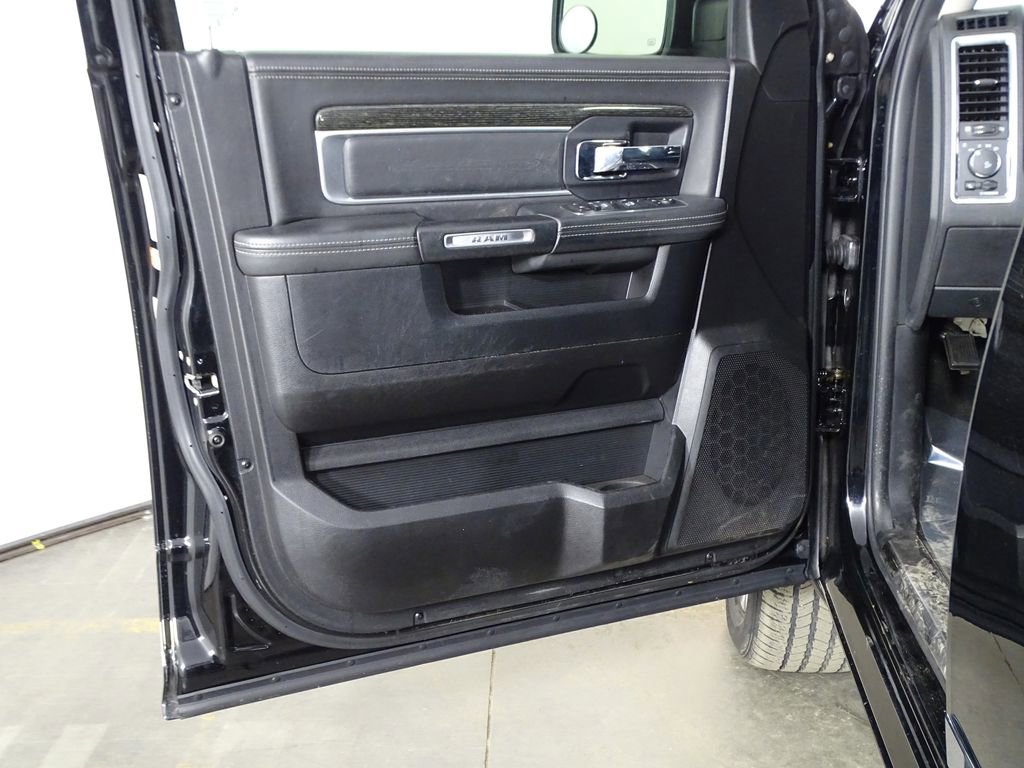 Used 2015 RAM 1500 Laramie Limited image 17