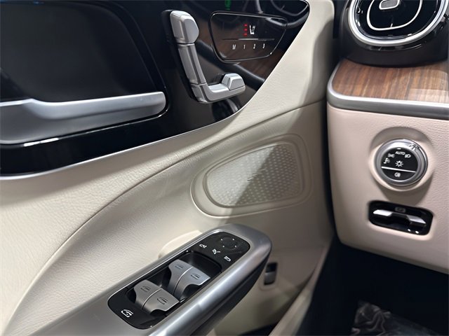 Used 2025 Mercedes-Benz C 300 C 300 image 16