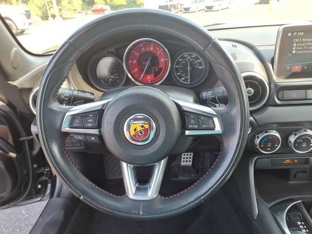 Used 2018 FIAT 124 Spider Abarth w/ Convenience Group RWD image 19