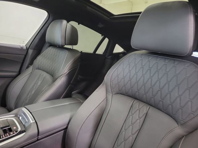 Used 2025 BMW X6 M60i image 17