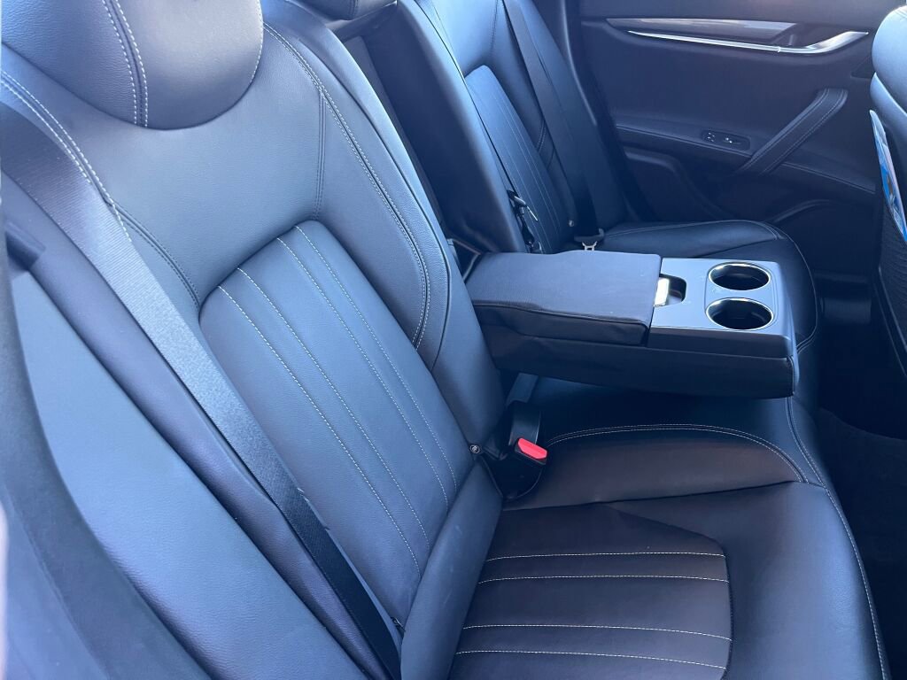 Used 2021 Maserati Ghibli S image 31