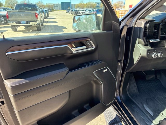 Used 2024 GMC Sierra 1500 SLT w/ SLT Premium Package AWD/4WD image 19