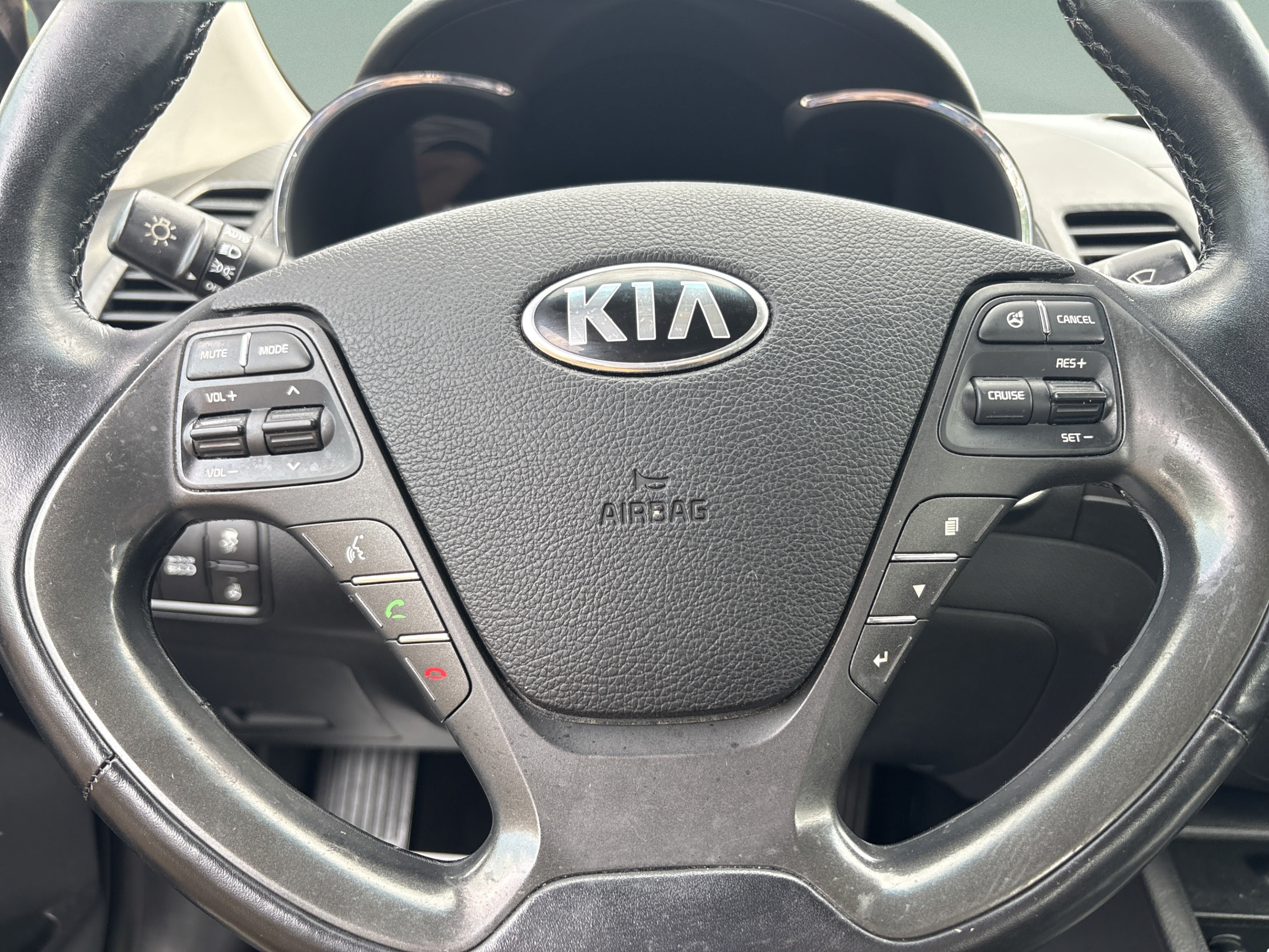 Used 2015 Kia Forte Koup EX w/ EX Premium Package FWD image 19