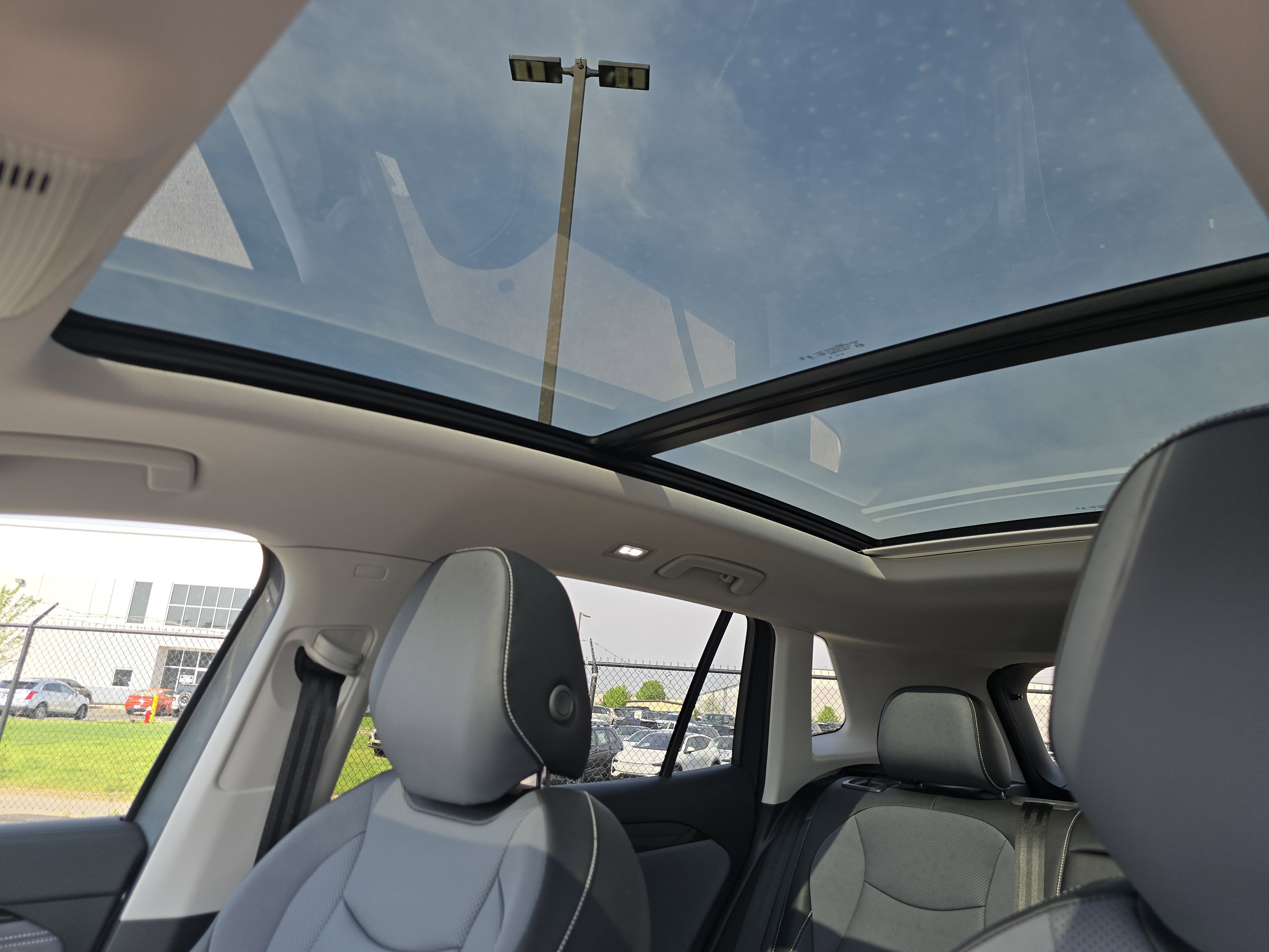 New 2026 Volkswagen Tiguan SE image 9