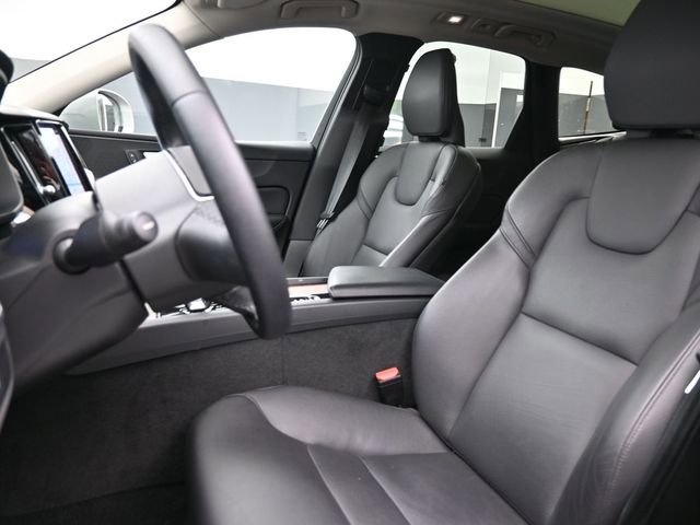 Certified 2023 Volvo XC60 B5 Plus image 9