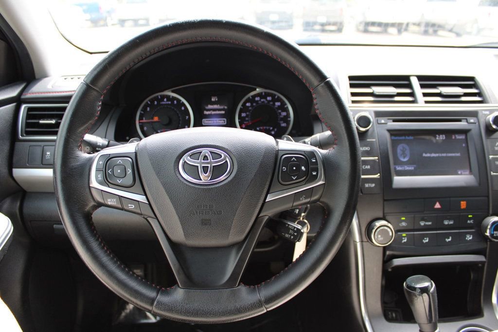 Used 2015 Toyota Camry SE image 13