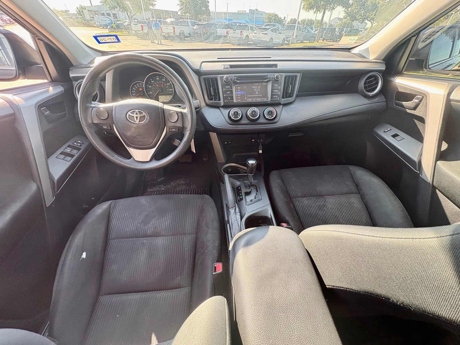 Used 2016 Toyota RAV4 LE FWD image 11