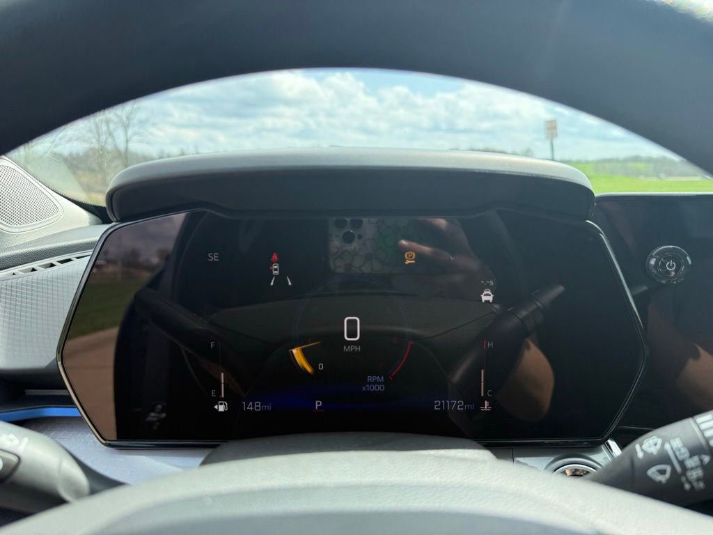 Used 2025 Chevrolet Trax LT image 33