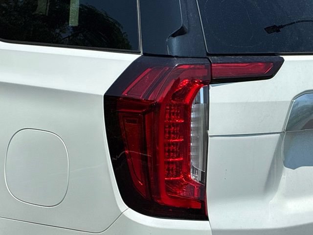 Used 2023 GMC Yukon Denali AWD/4WD image 13