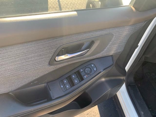 Used 2023 Nissan Rogue SV image 20