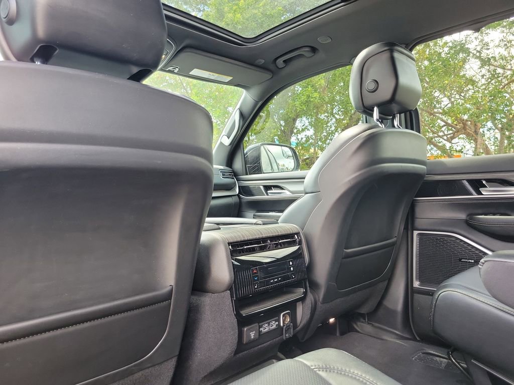 New 2024 Jeep Wagoneer Series II w/ Convenience Group I image 13