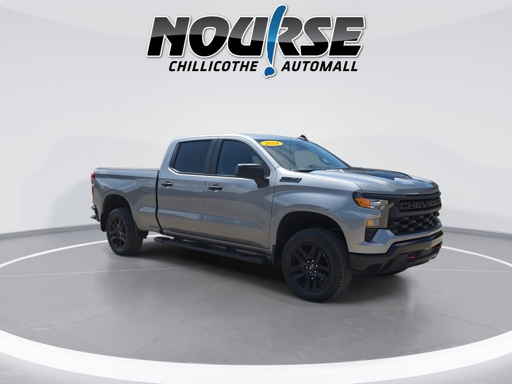 Used 2024 Chevrolet Silverado 1500 Custom Trail Boss w/ LPO, Dark Essentials Package AWD/4WD image 2