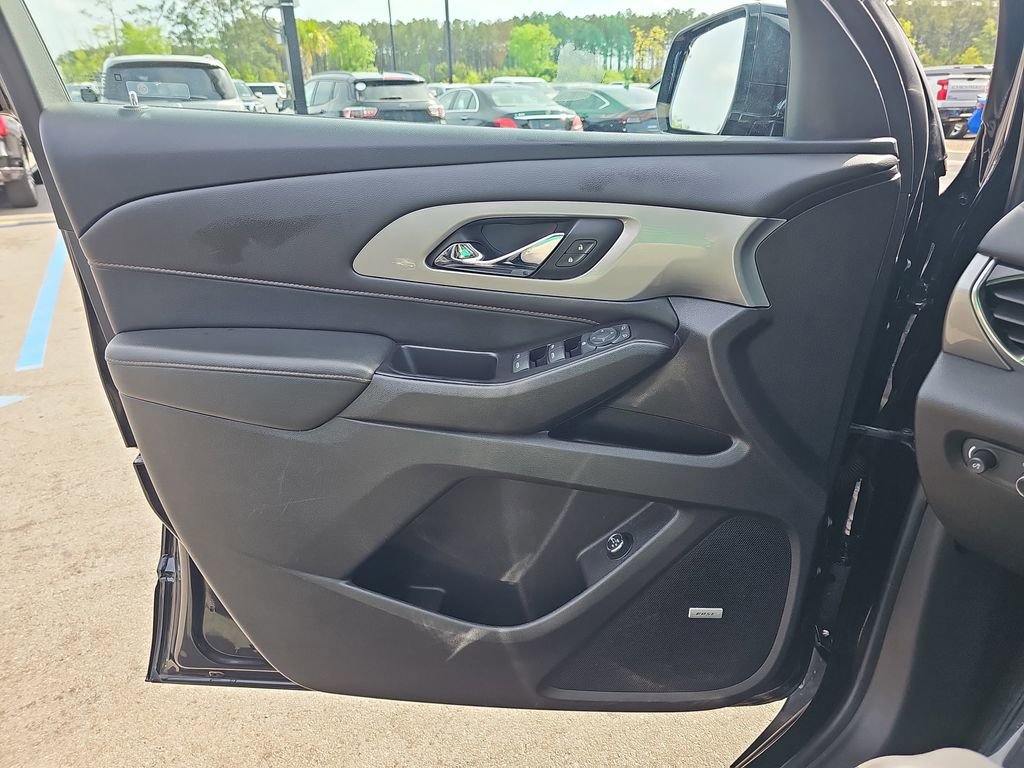 Used 2019 Chevrolet Traverse LT w/ LT Premium Package image 32