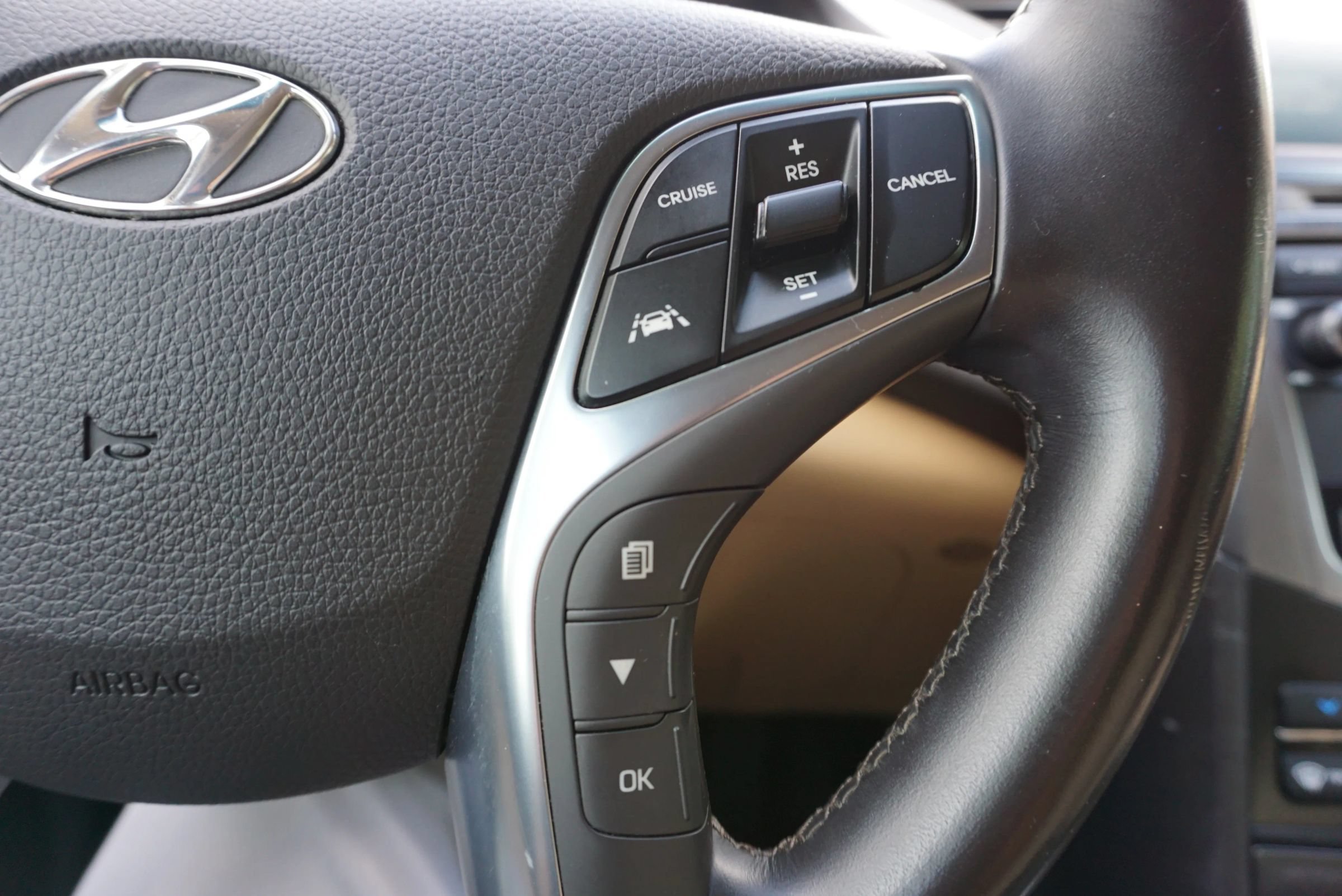Used 2015 Hyundai Azera Limited FWD image 33