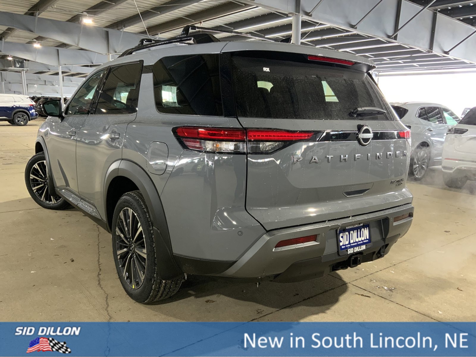 New 2026 Nissan Pathfinder Platinum image 3