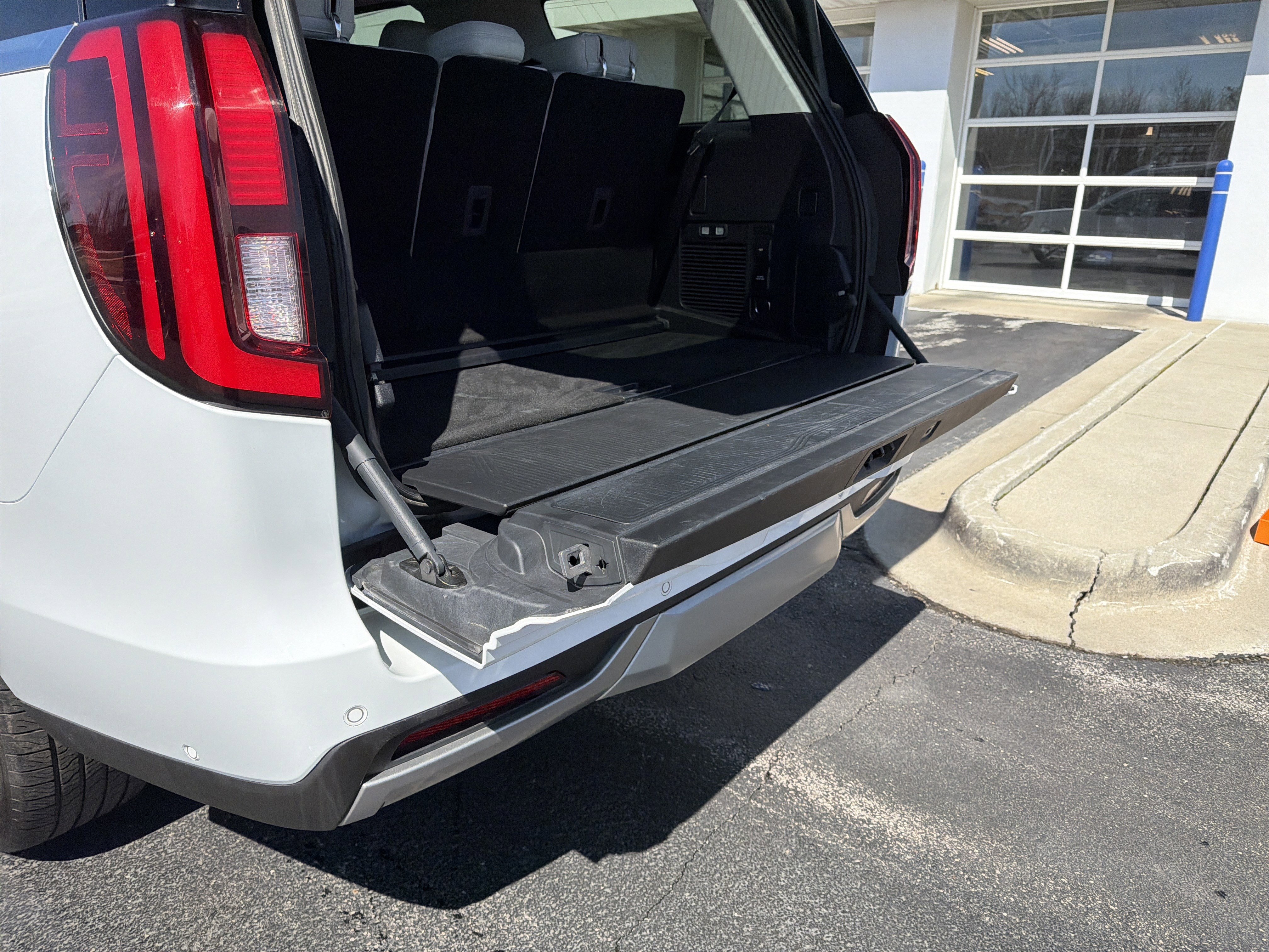 Certified 2025 Ford Expedition Platinum AWD/4WD image 24