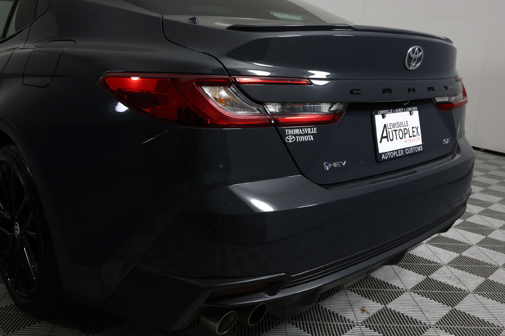 Used 2025 Toyota Camry SE FWD image 41