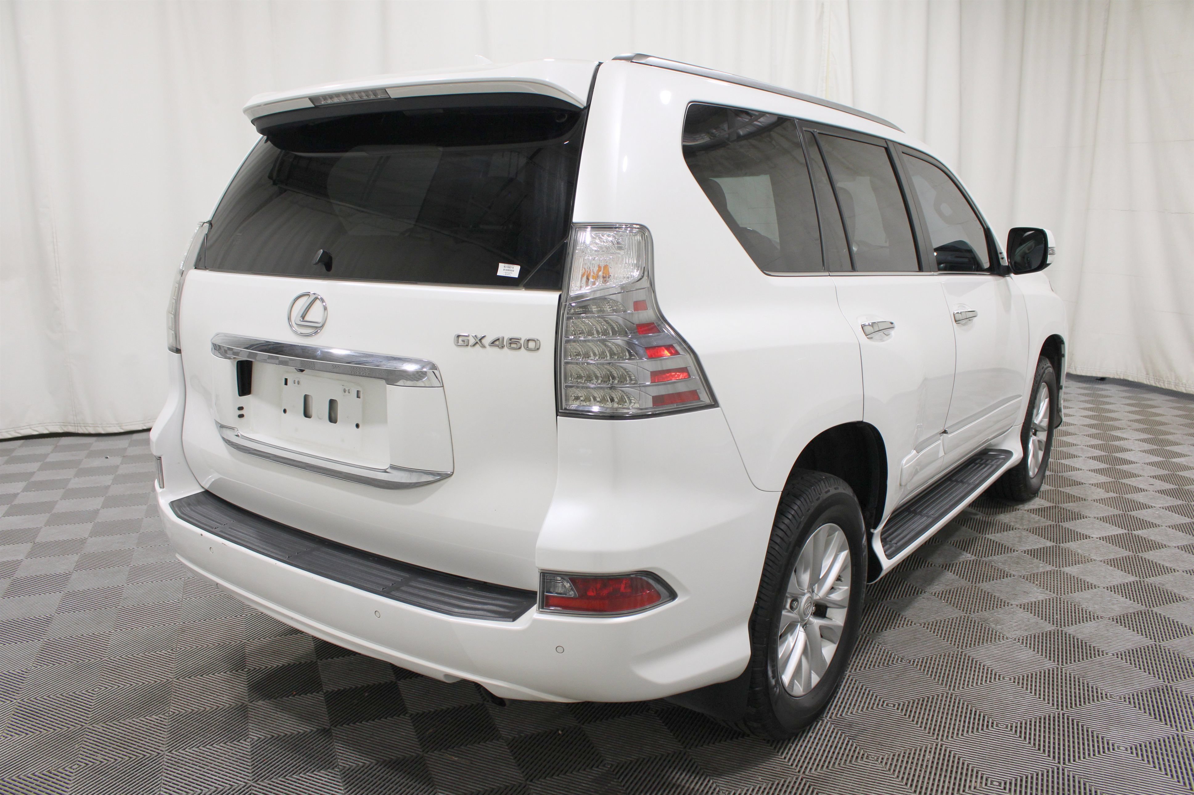 Used 2017 Lexus GX 460 Premium AWD/4WD image 32