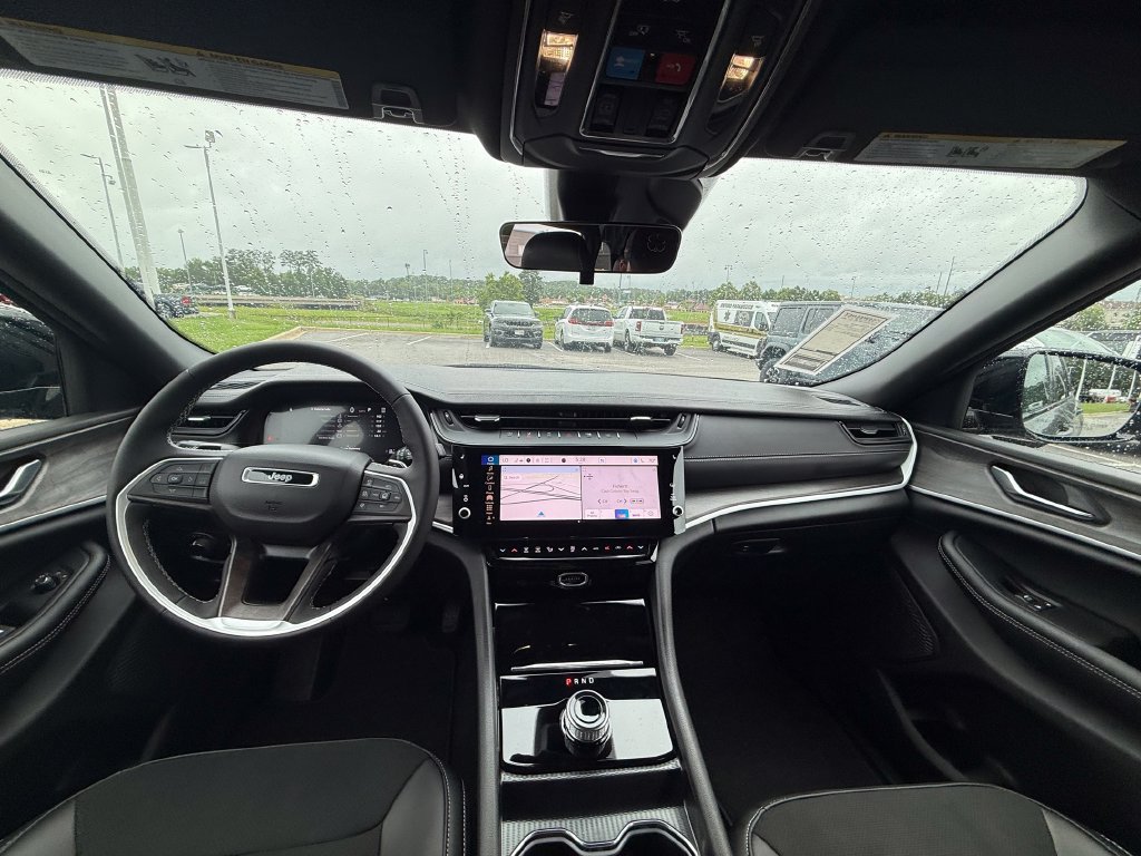 New 2026 Jeep Grand Cherokee Altitude RWD image 7