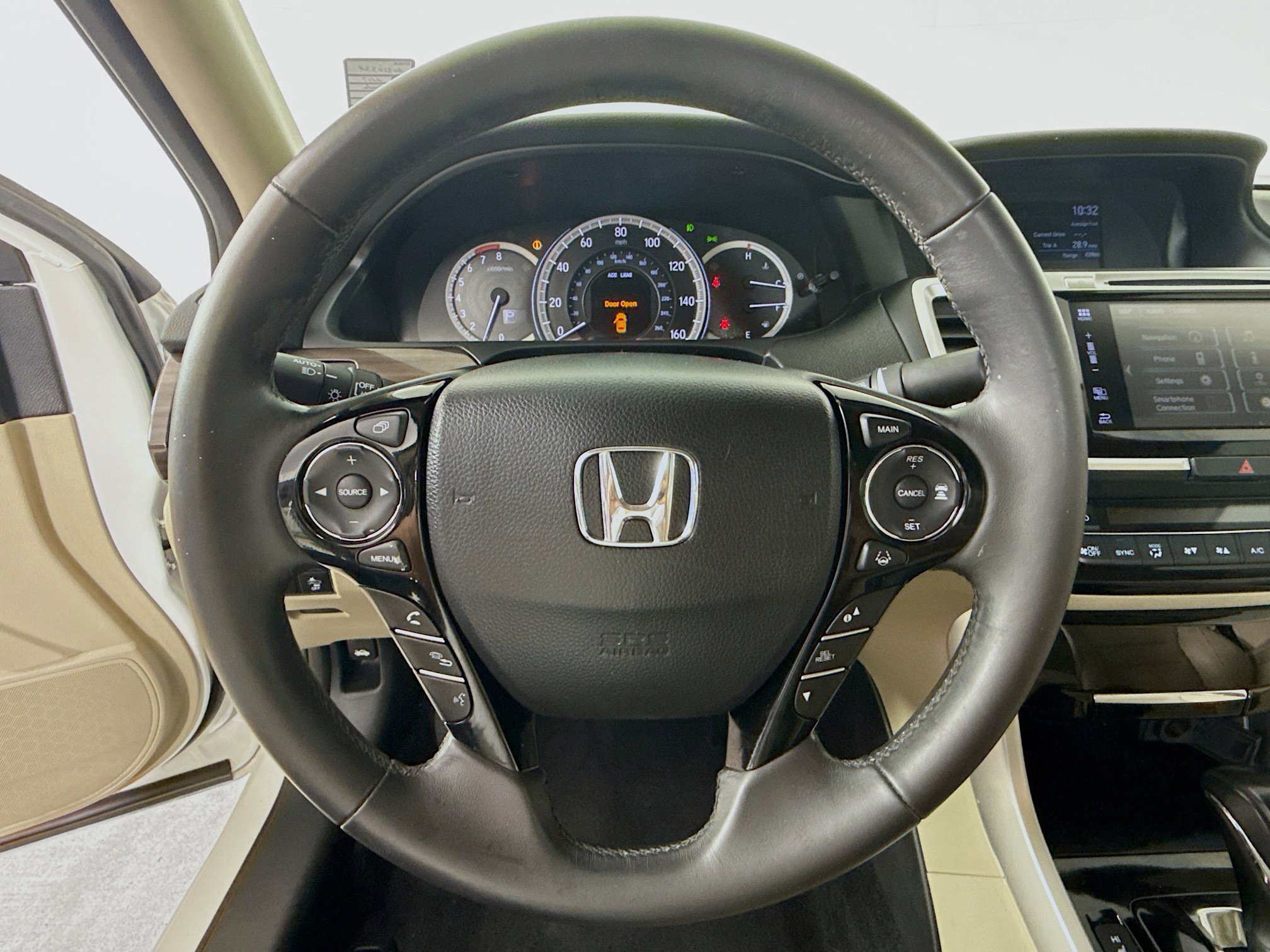 Used 2017 Honda Accord Touring image 11
